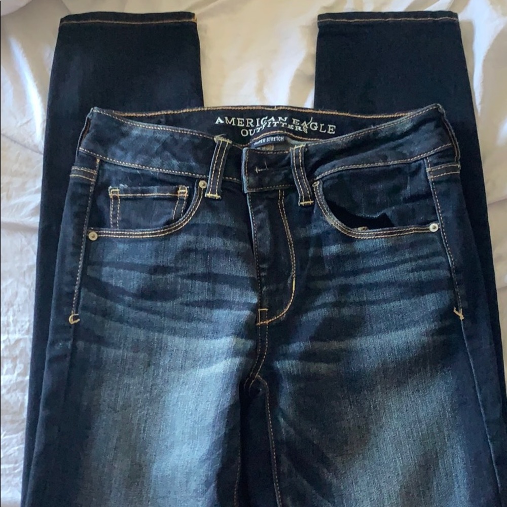American Eagle No Rip Jeans